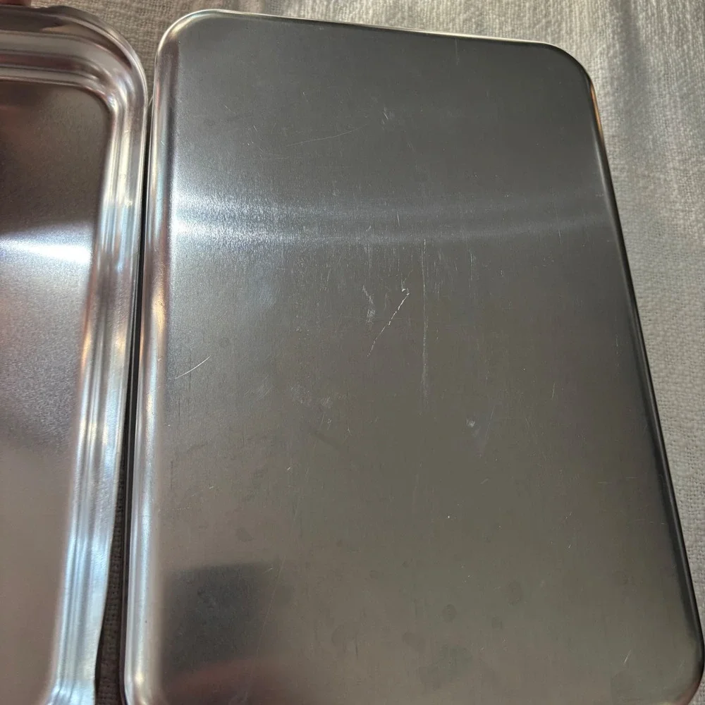 Nordic Ware Disney Frozen 2 Aluminum Cake Pan with Lid Anna Elsa Silver Blue